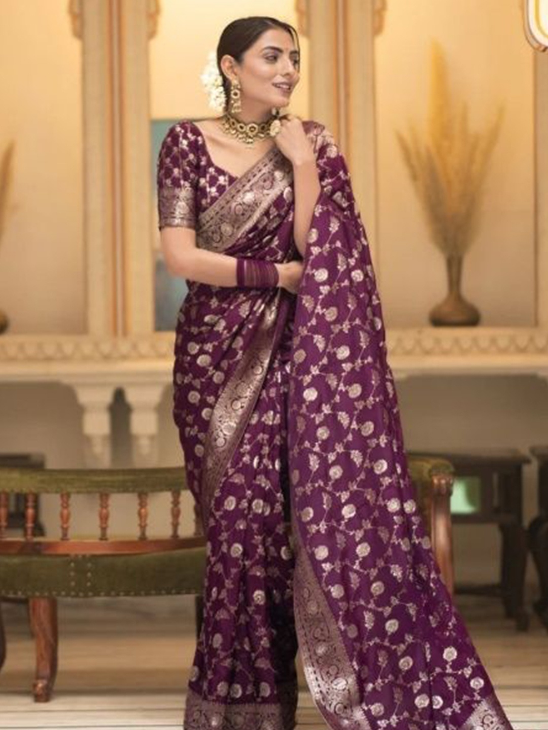 

ZILVIRA Woven Design Zari Silk Blend Banarasi Saree, Magenta