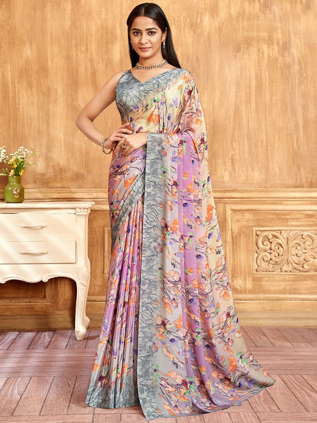 

Mitera Printed Saree With Unstitched Blouse Piece, Grey