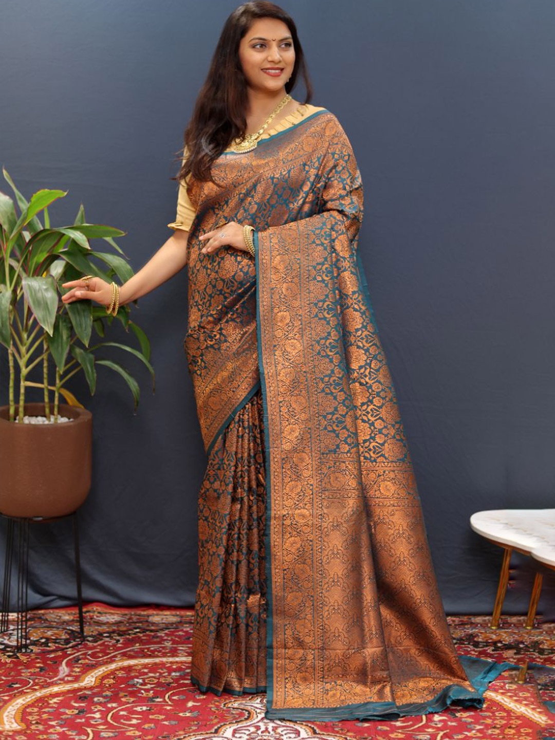 

Royal Rajgharana Saree Woven Design Zari Pure Silk Banarasi Sarees, Teal