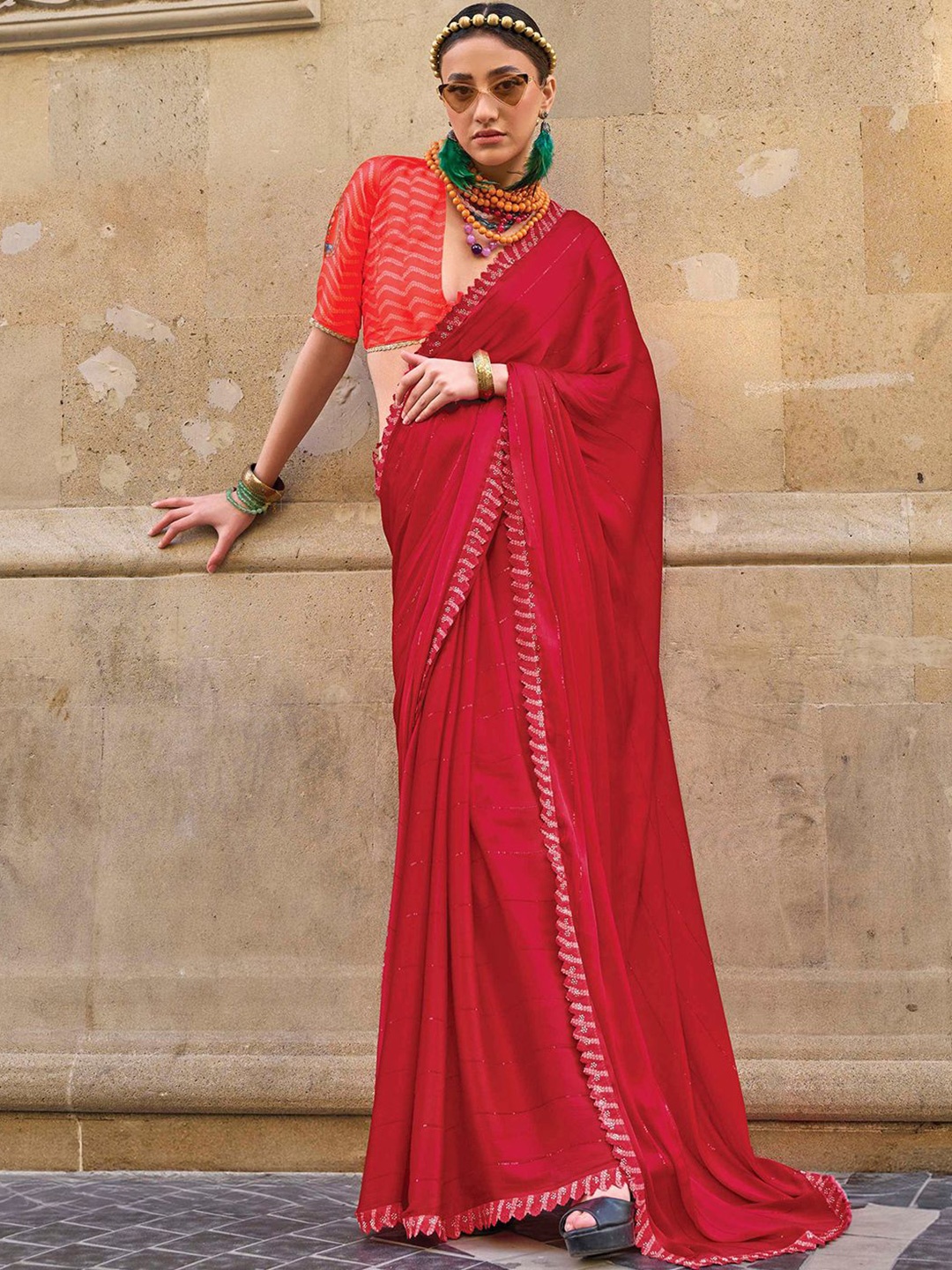 

SANSKAR Embroidered Sequinned Saree, Red