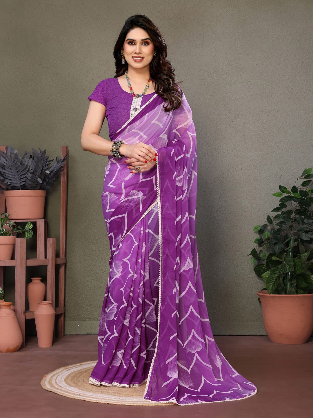 

VILLAGIUS Printed Pure Georgette Block Print Saree, Purple