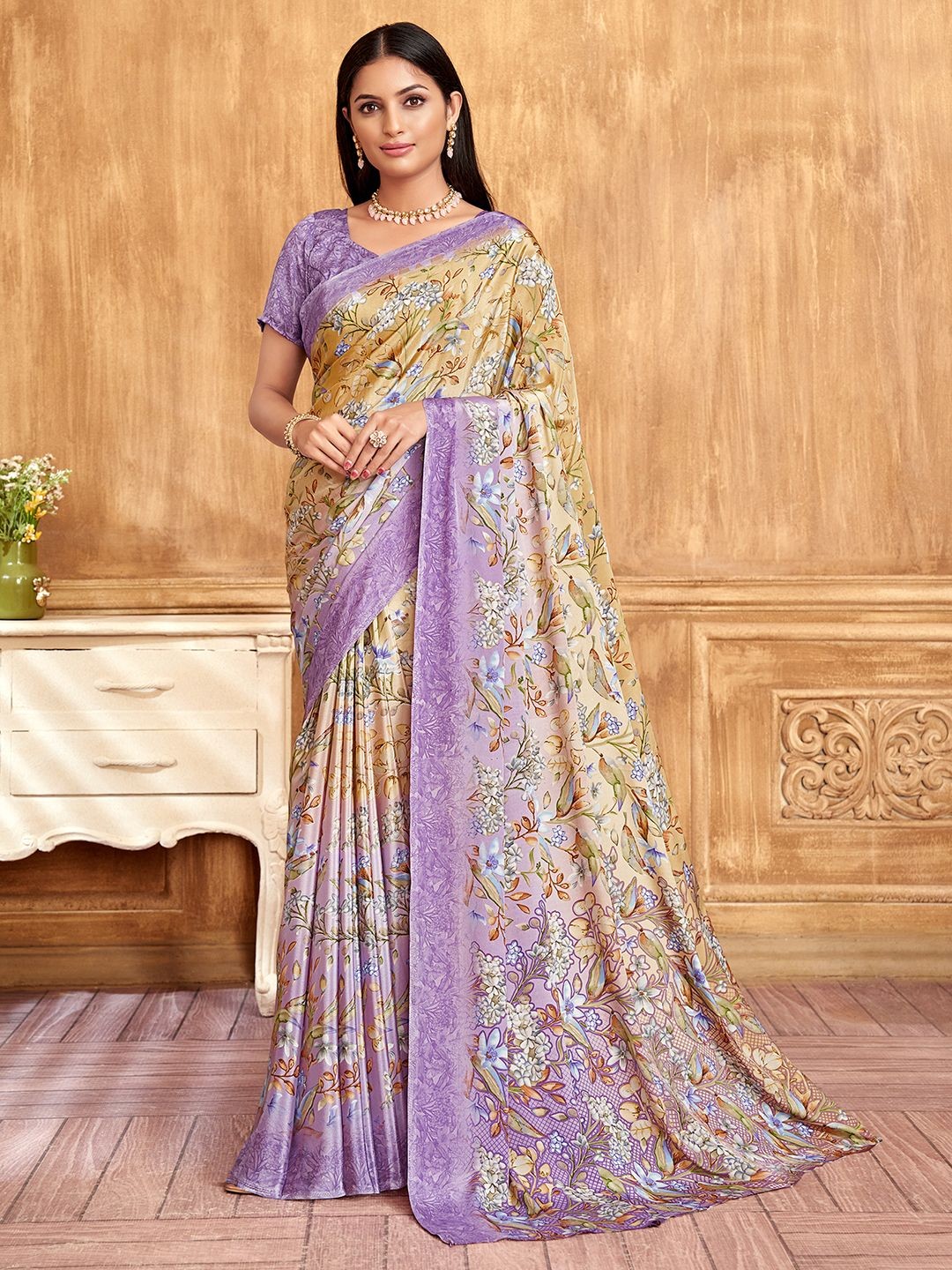 

Mitera Floral Printed Saree, Lavender