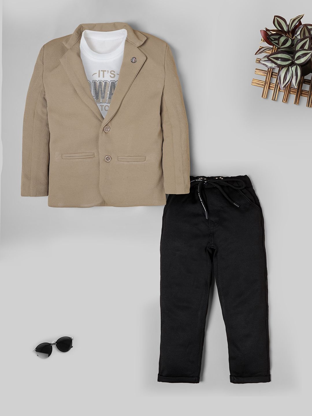 

Ridokidz Boys Single-Breasted Notched Lapel Blazers With Printed T-Shirt, Beige