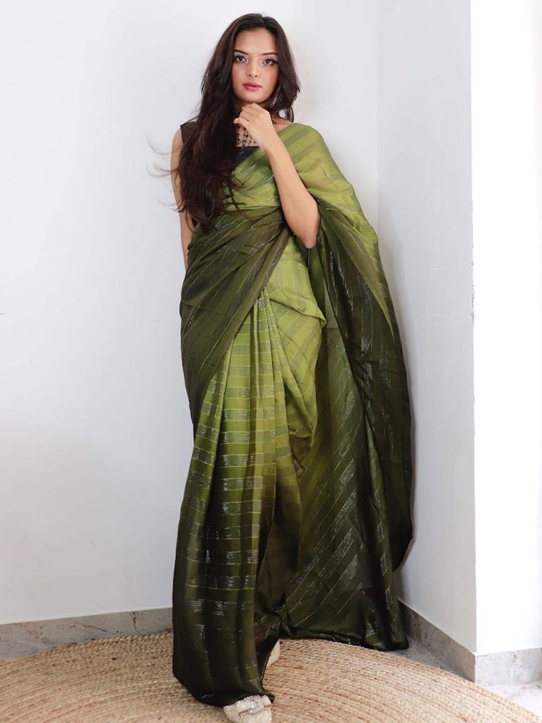 

DIVASTRI Leheriya Pure Chiffon Ready to Wear Jamdani Saree, Green