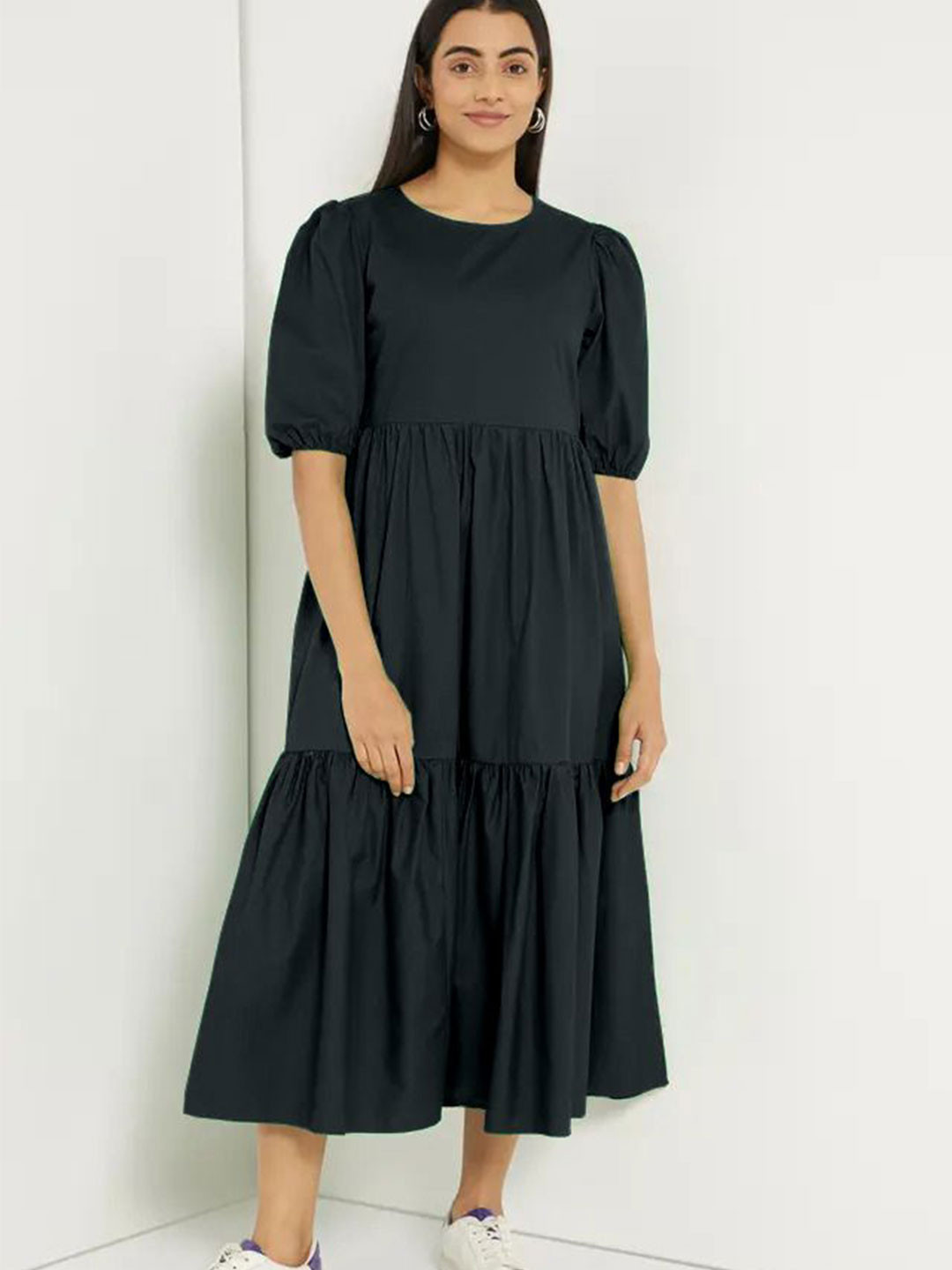 

Raiyani Enterprise Women Round Neck Fit & Flare Midi Dress, Black
