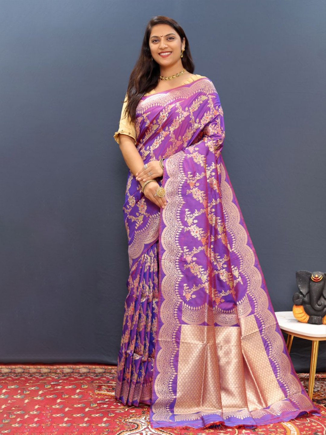 

Royal Rajgharana Saree Woven Design Zari Pure Silk Banarasi Sarees, Purple