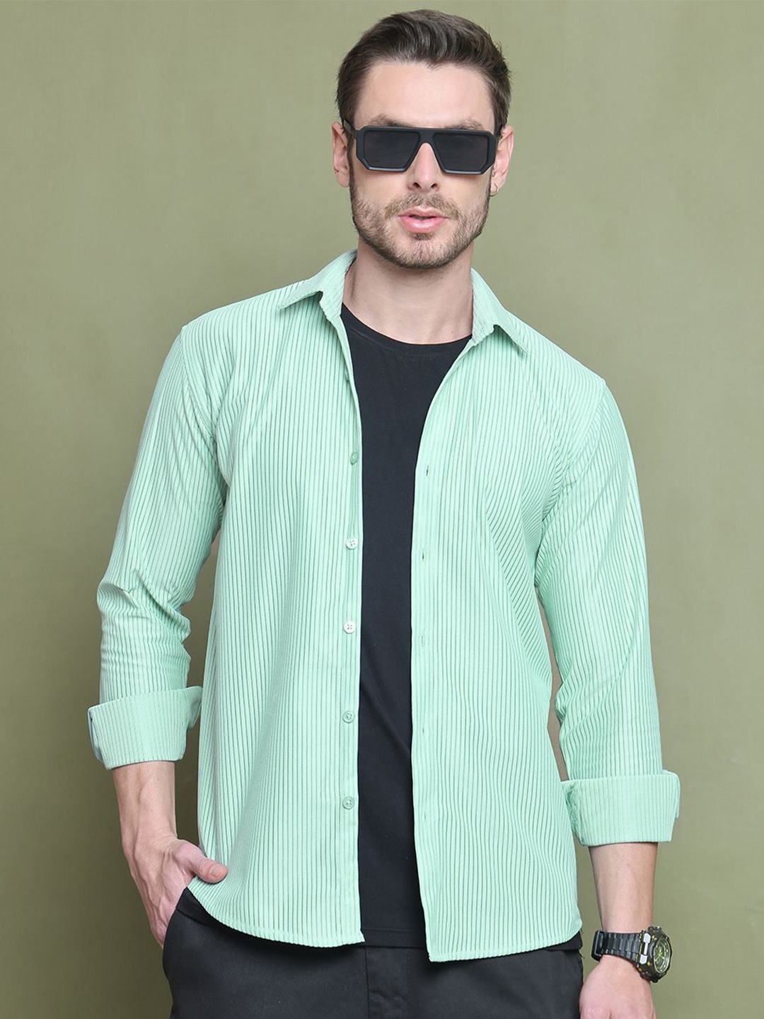 

Indian Needle Men Classic Fit Spread Collar Vertical Striped Casual Shirt, Green