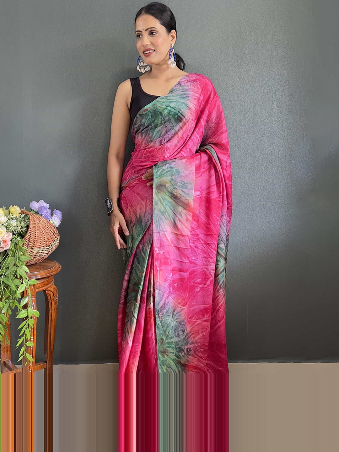 

DIVASTRI Floral Pure Chiffon Jamdani Saree, Pink