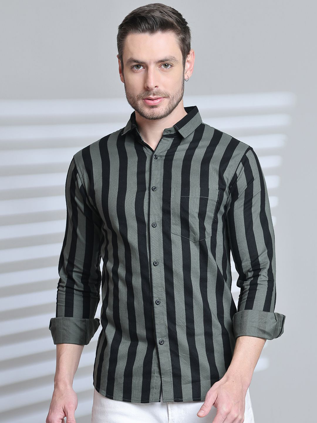 

Majestic Man Comfort Slim Fit Cutaway Collar Vertical Striped Cotton Casual Shirt, Green