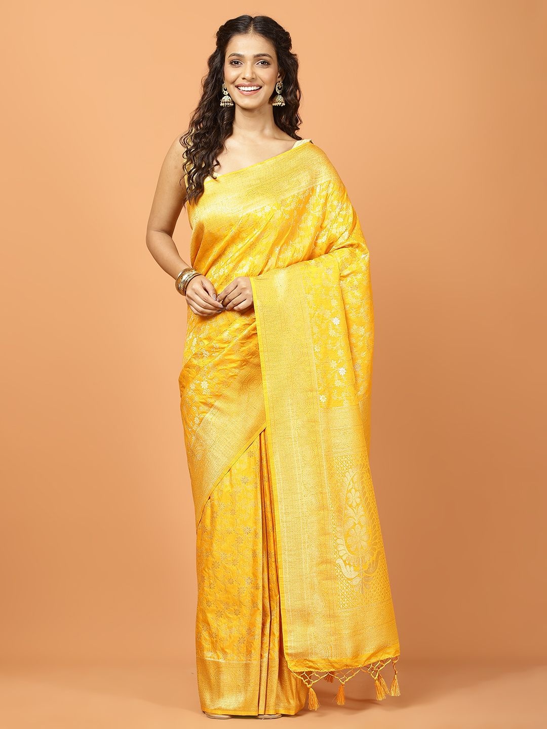 

Meena Bazaar Ethnic Motifs Woven Design Zari Saree, Yellow