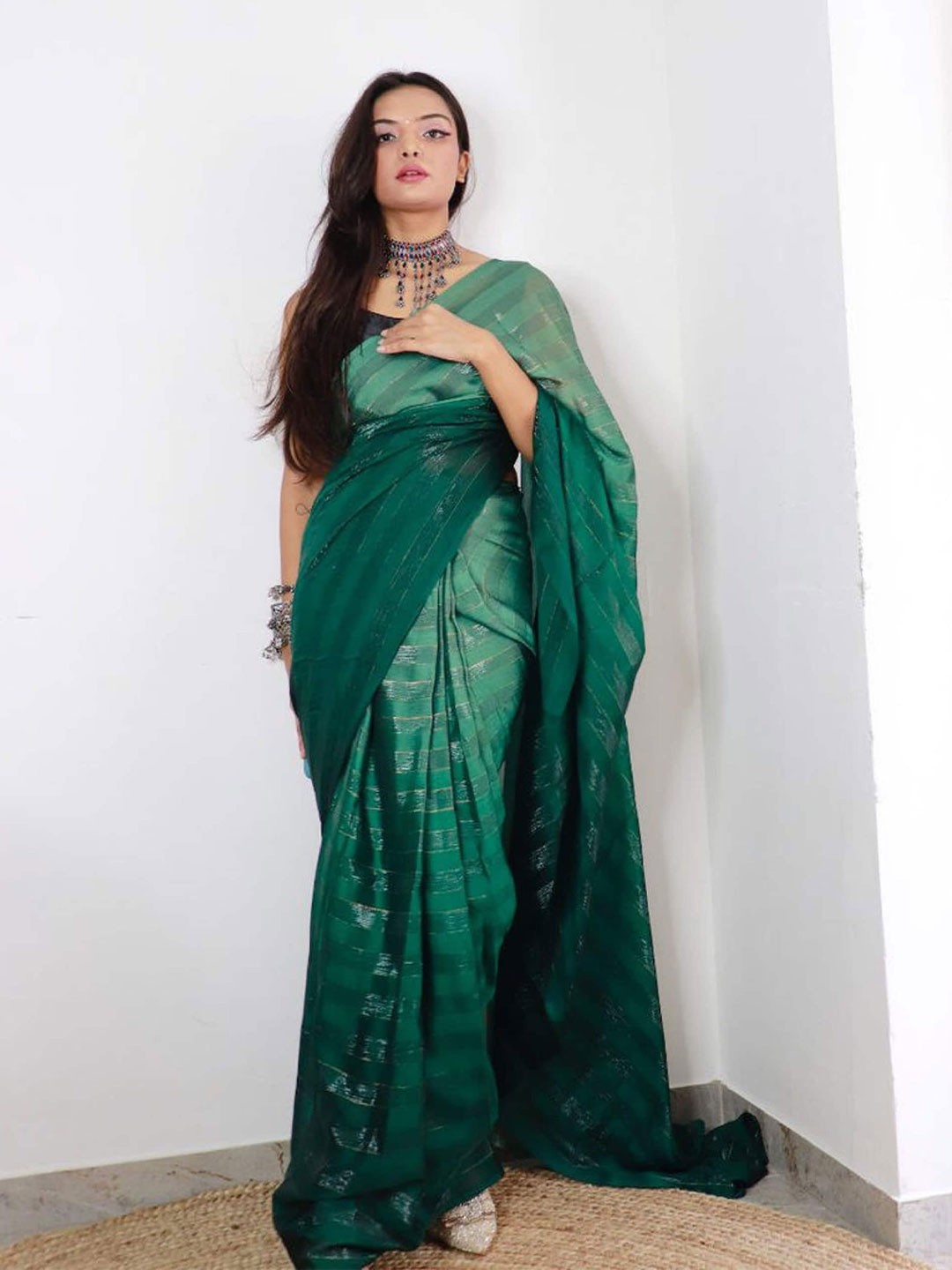 

DIVASTRI Pure Chiffon Ready to Wear Jamdani Saree, Green
