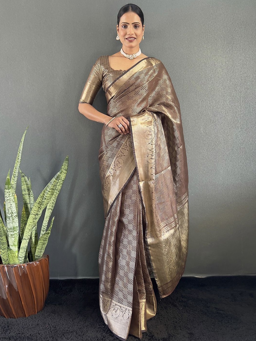 

Panzora Woven Design Zari Kanjeevaram Saree, Brown