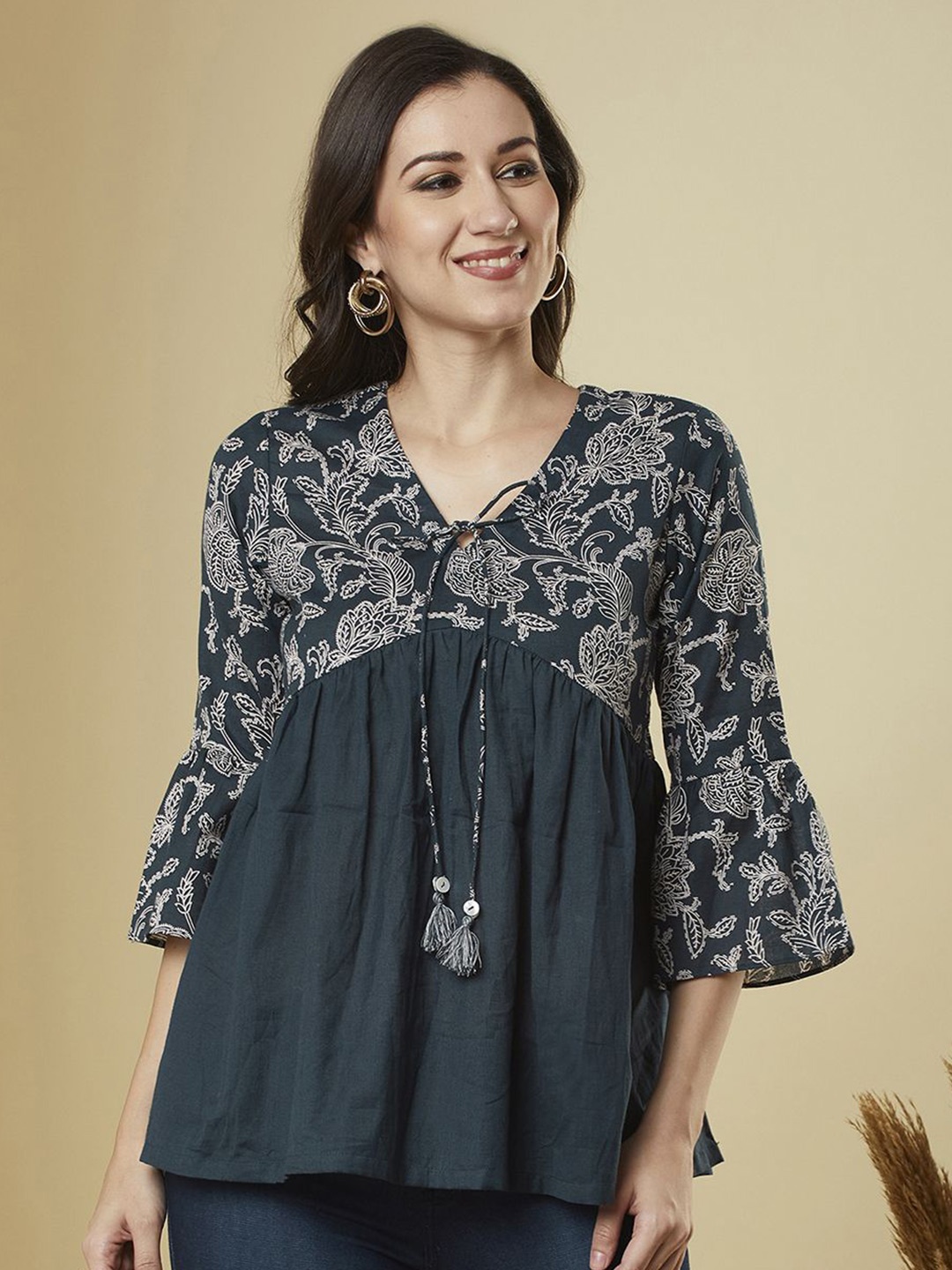 

KAMI KUBI Women Floral Printed Tie-Up Neck Bell Sleeve Cotton Empire Top, Navy blue