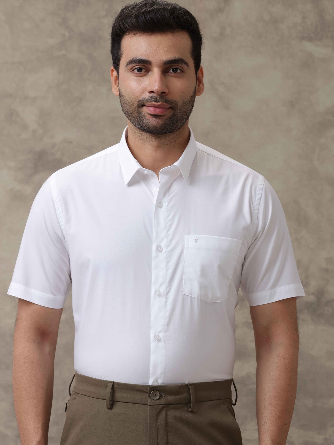 

Ramraj Men Standard Fit Spread Collar Solid Cotton Formal Shirt, White