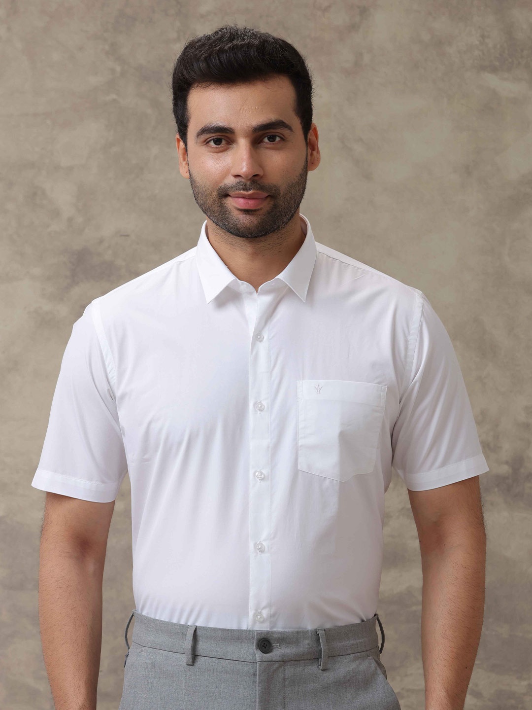 

Ramraj Men Standard Fit Spread Collar Solid Cotton Formal Shirt, White