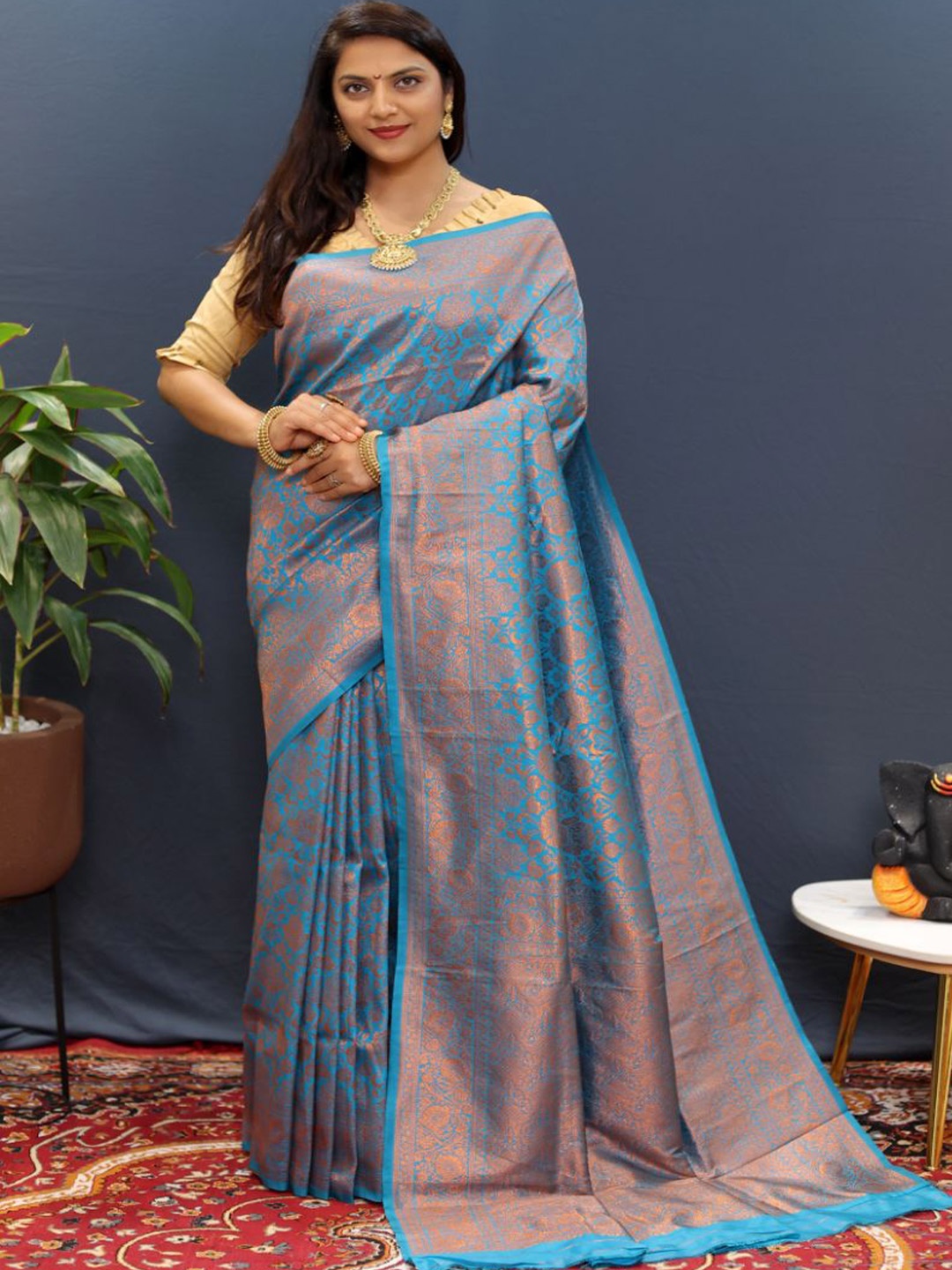 

Royal Rajgharana Saree Ethnic Motifs Woven Design Zari Pure Silk Banarasi Sarees, Turquoise blue