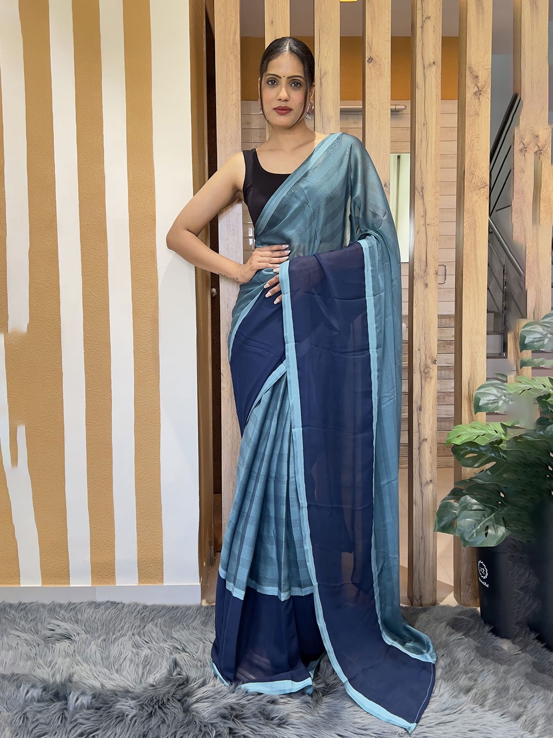 

DIVASTRI Striped Pure Chiffon Ready to Wear Jamdani Saree, Blue