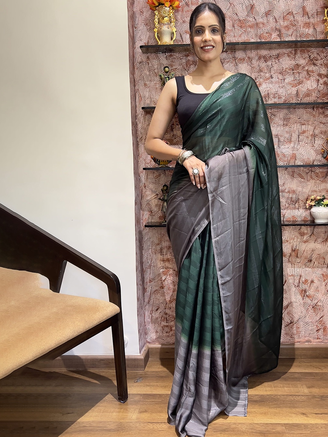 

DIVASTRI Striped Pure Chiffon Ready to Wear Jamdani Saree, Green