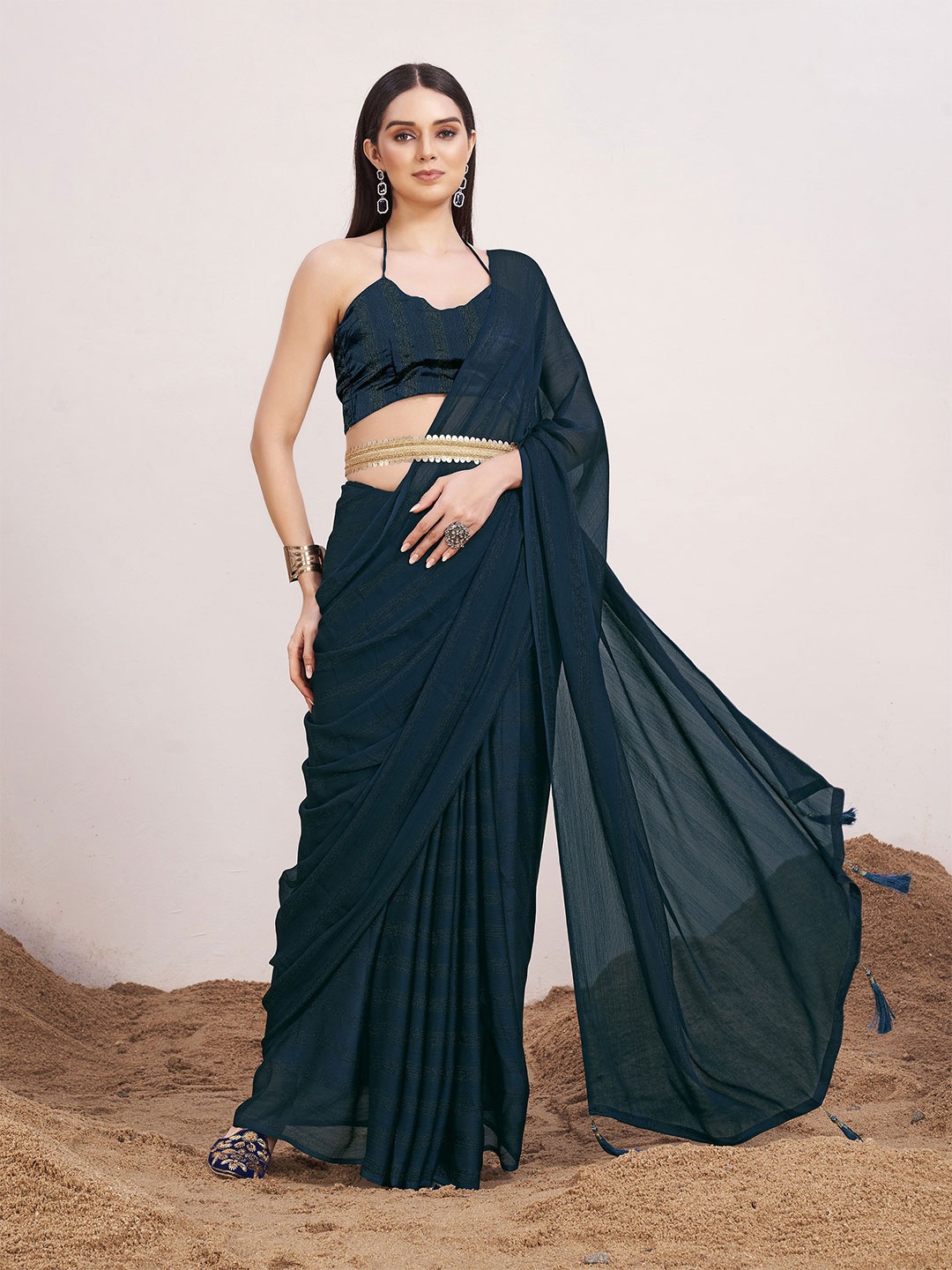

Tikhi Imli Women Striped Belted Saree With Blouse Piece, Teal