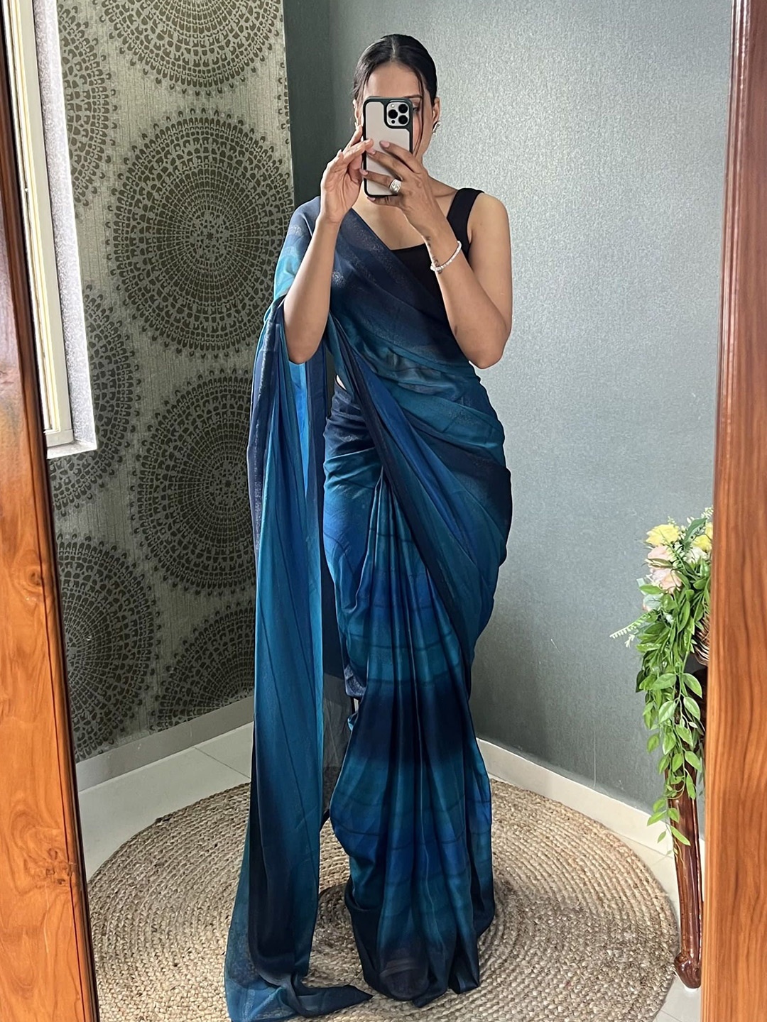 

DIVASTRI Pure Striped Ready to Wear Jamdani Saree, Blue