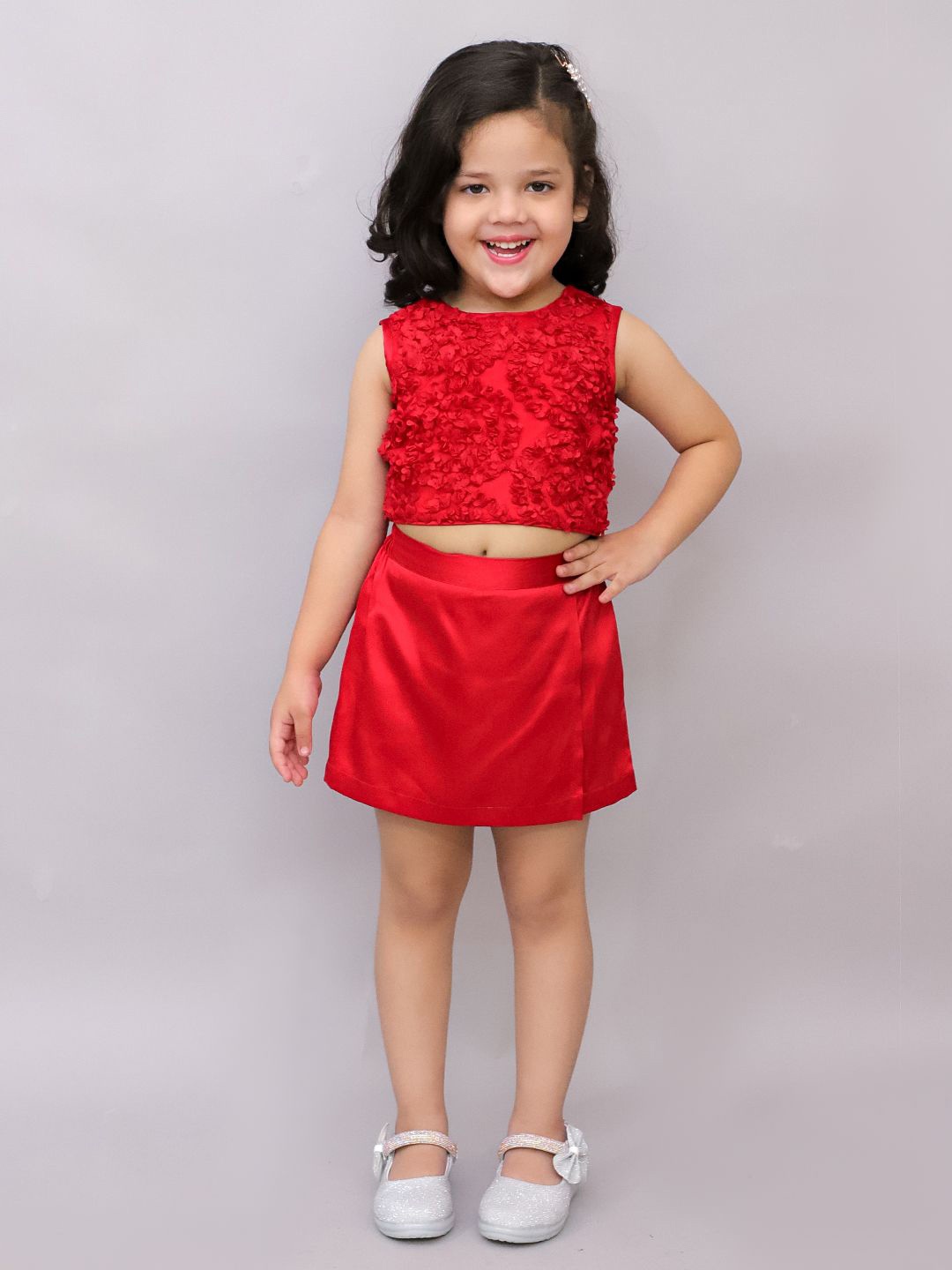 

LIL DRAMA Girls Self Design Pure Cotton Top With Shorts, Red