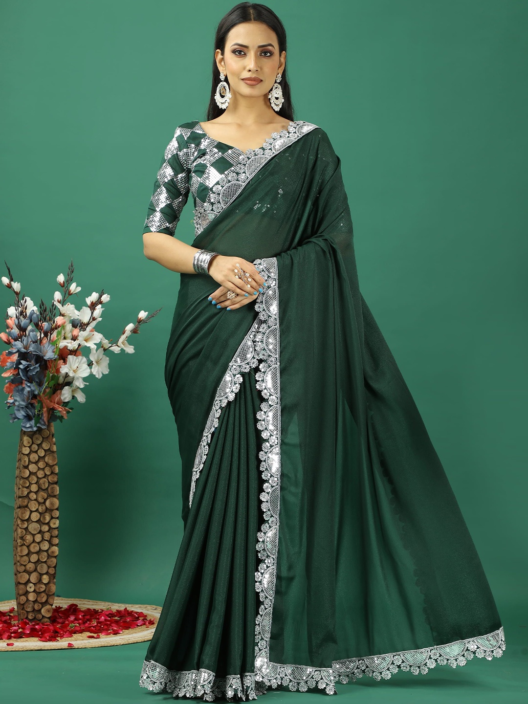 

KAYOMMI Sequinned Lace Border Banarasi Saree, Green