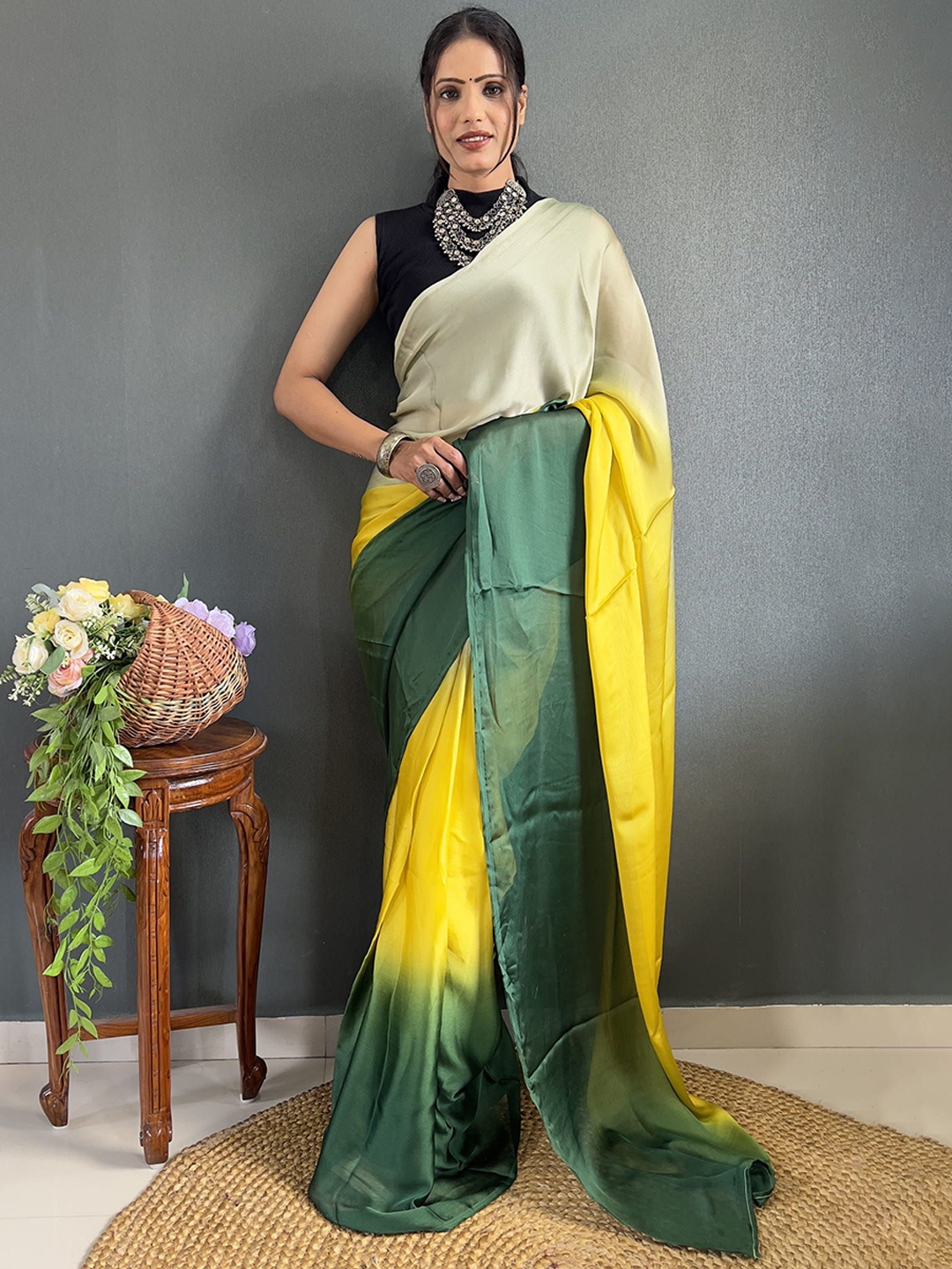 

DIVASTRI Pure Crepe Ready to Wear Jamdani Saree, Yellow