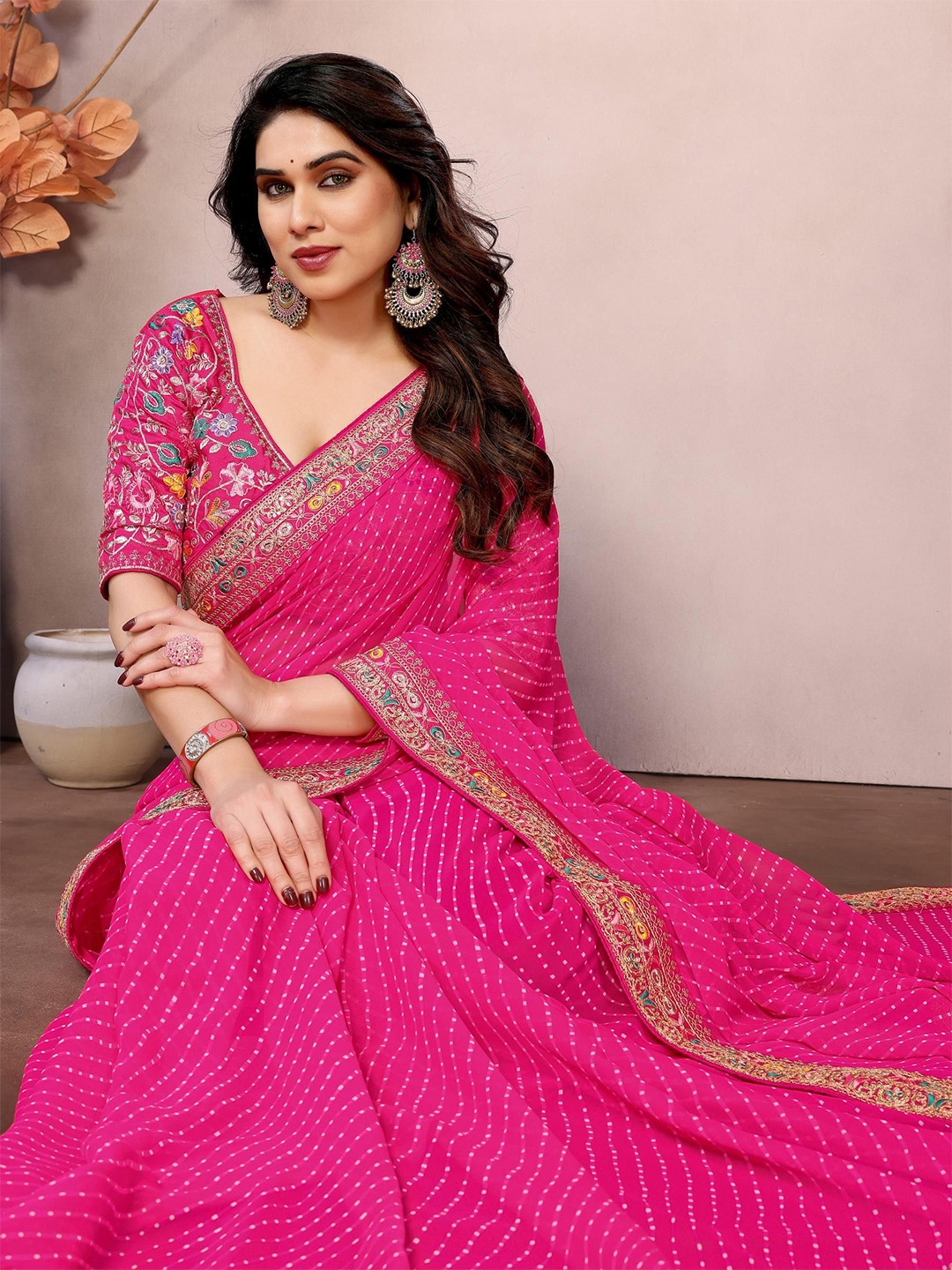 

HERE&NOW Women Embroidered Saree, Pink