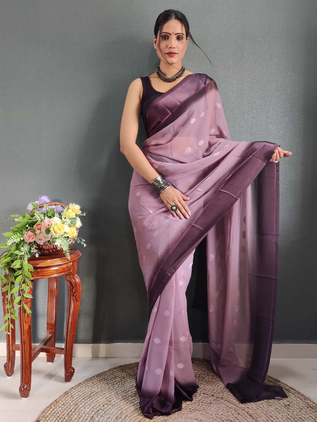 

DIVASTRI Women Satin Ready to Wear Jamdani Saree, Purple