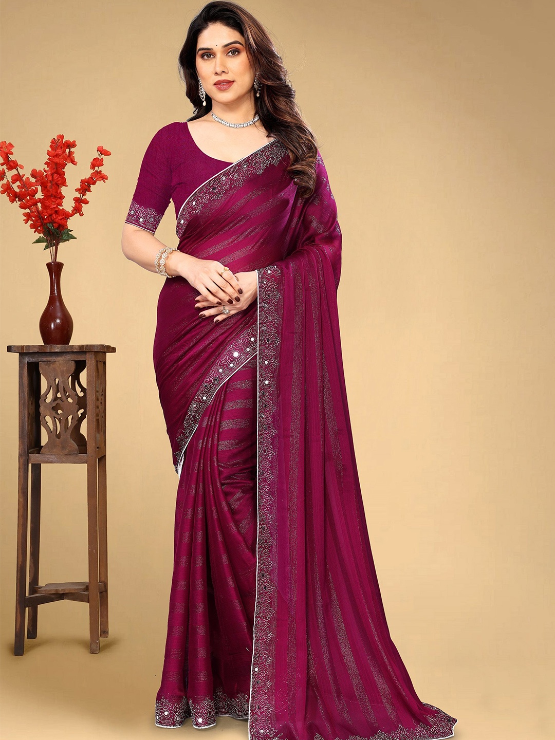 

VEERAIVA Striped Mirror Work Saree, Burgundy