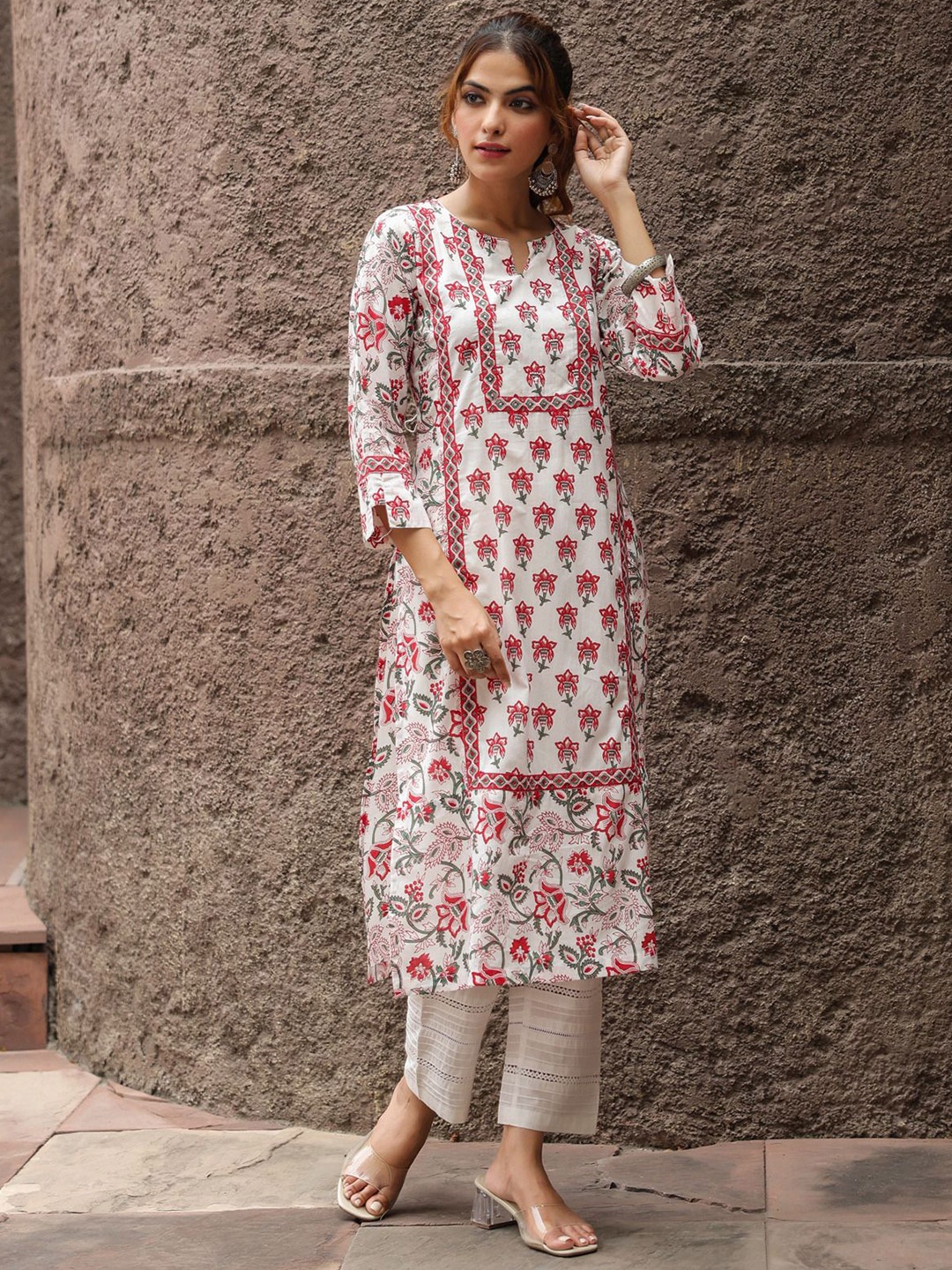 

Rain & Rainbow Floral Printed Notch Neck Pure Cotton Straight Kurta, White