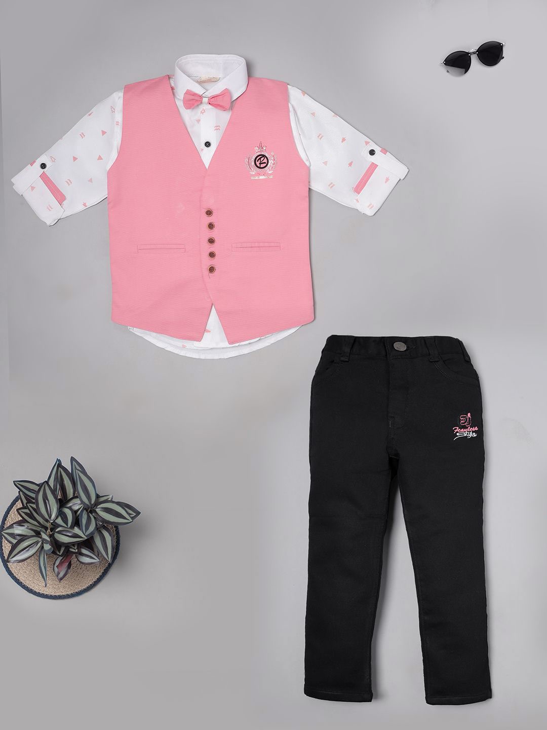 

Ridokidz Boys Printed Single-Breasted Party 3-Piece Suits, Pink