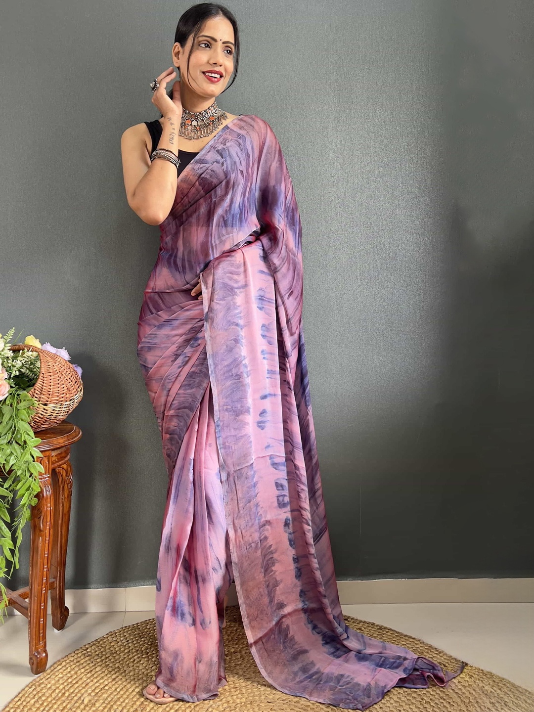 

DIVASTRI Tie and Dye Pure Chiffon Ready to Wear Jamdani Saree, Purple