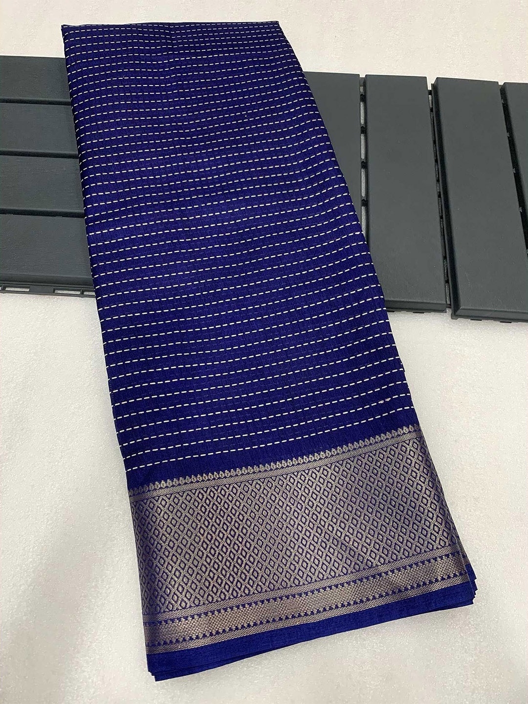 

Peachmode Woven Design Saree With Blouse Piece, Blue