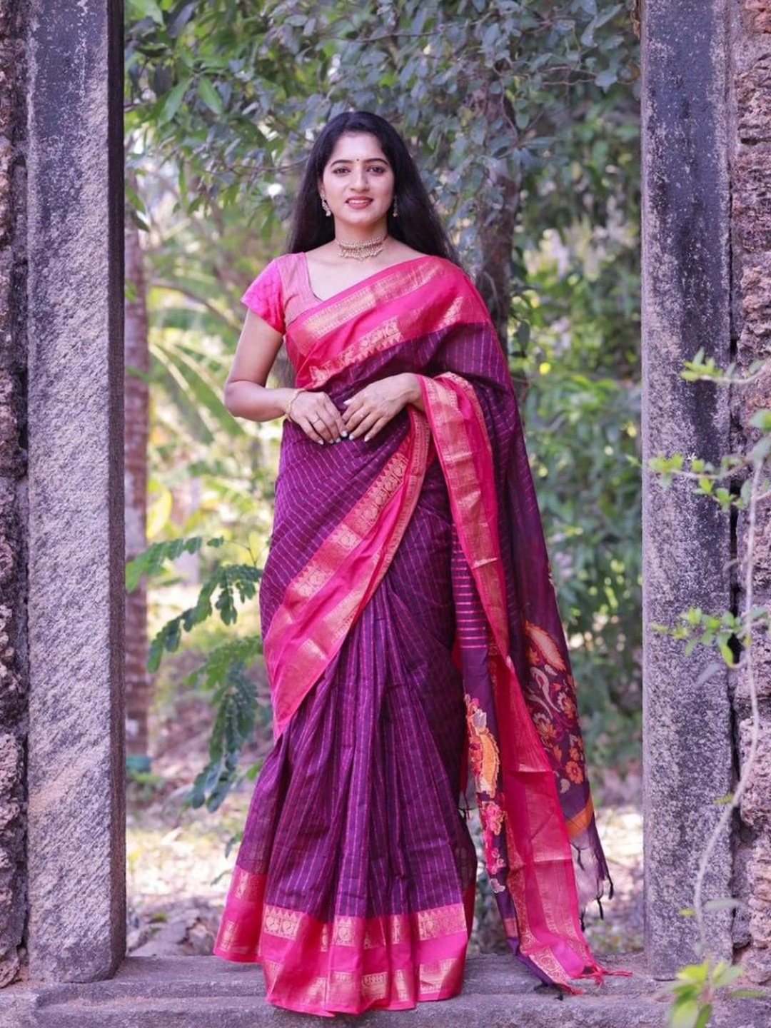 

Fabdeal Striped Woven Design Zari Kanjeevaram Saree, Purple