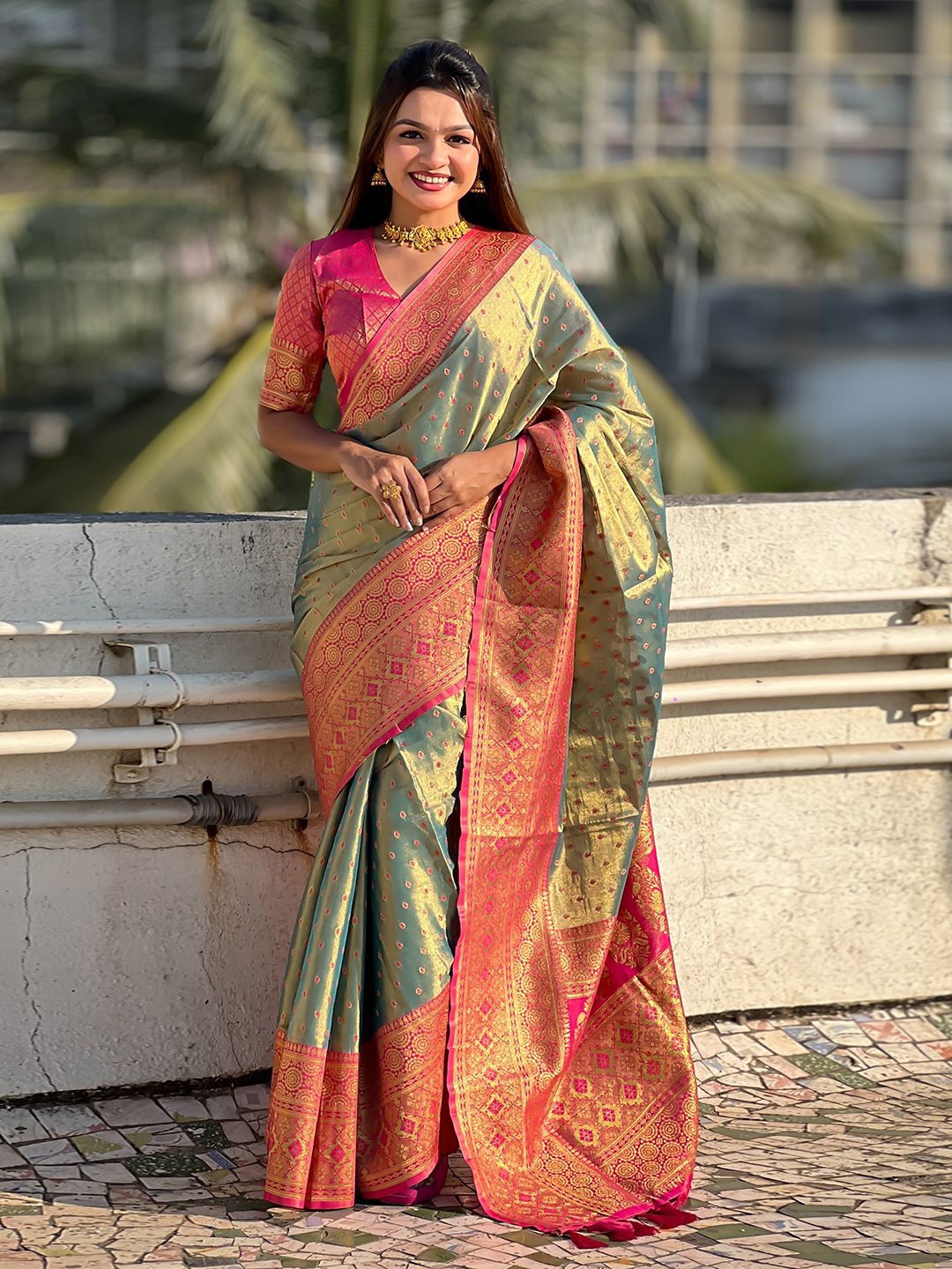 

Panzora Woven Design Zari Tissue Designer Banarasi Saree, Sea green