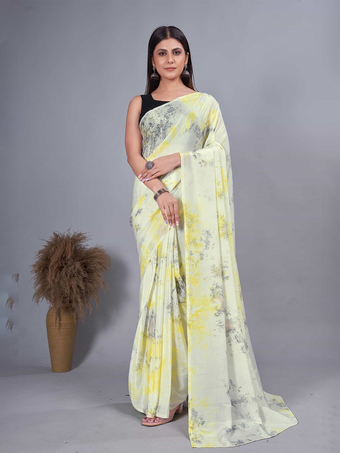 

DIVASTRI Floral Printed Ready to Wear Jamdani Saree, Yellow