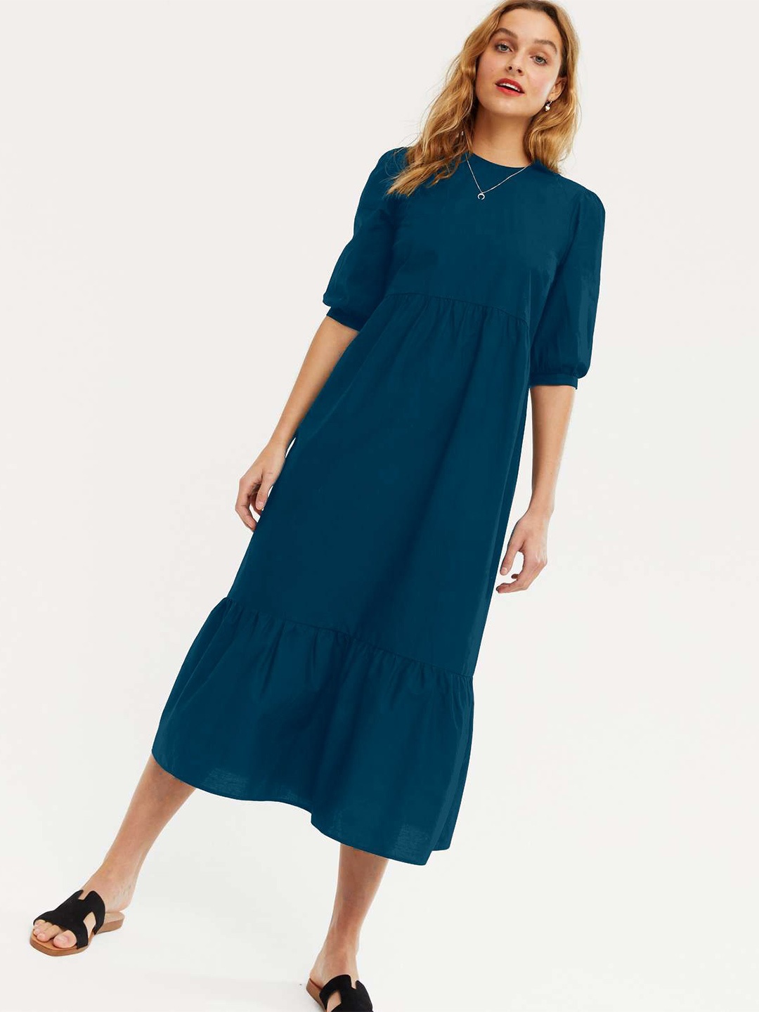 

Krunal Raiyani Women Crepe Fit & Flare Midi Dress, Blue