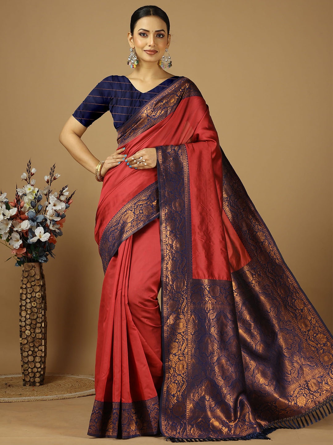 

KAYOMMI Ethnic Motifs Kanjeevaram Saree, Red