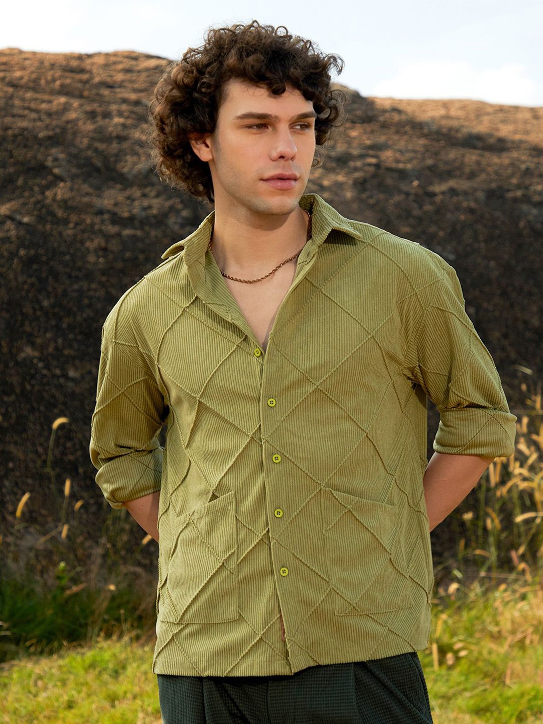 

Campus Sutra Men Comfort Fit Spread Collar Textured Casual Shirt, Green