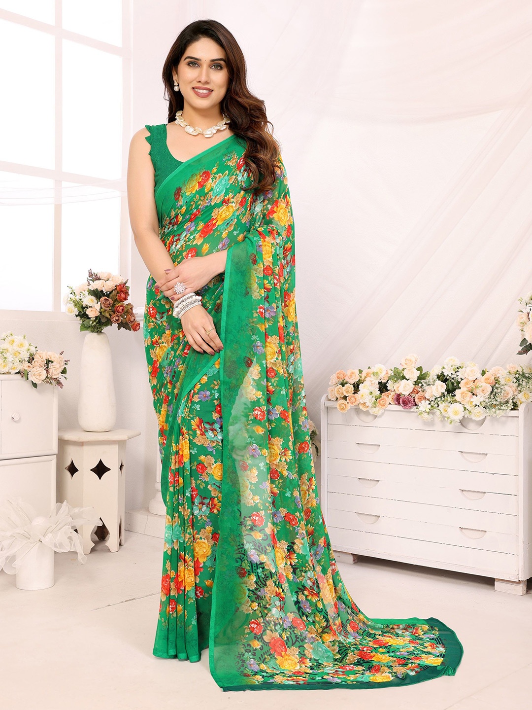 

Ambuja International Floral Pure Georgette Saree, Green