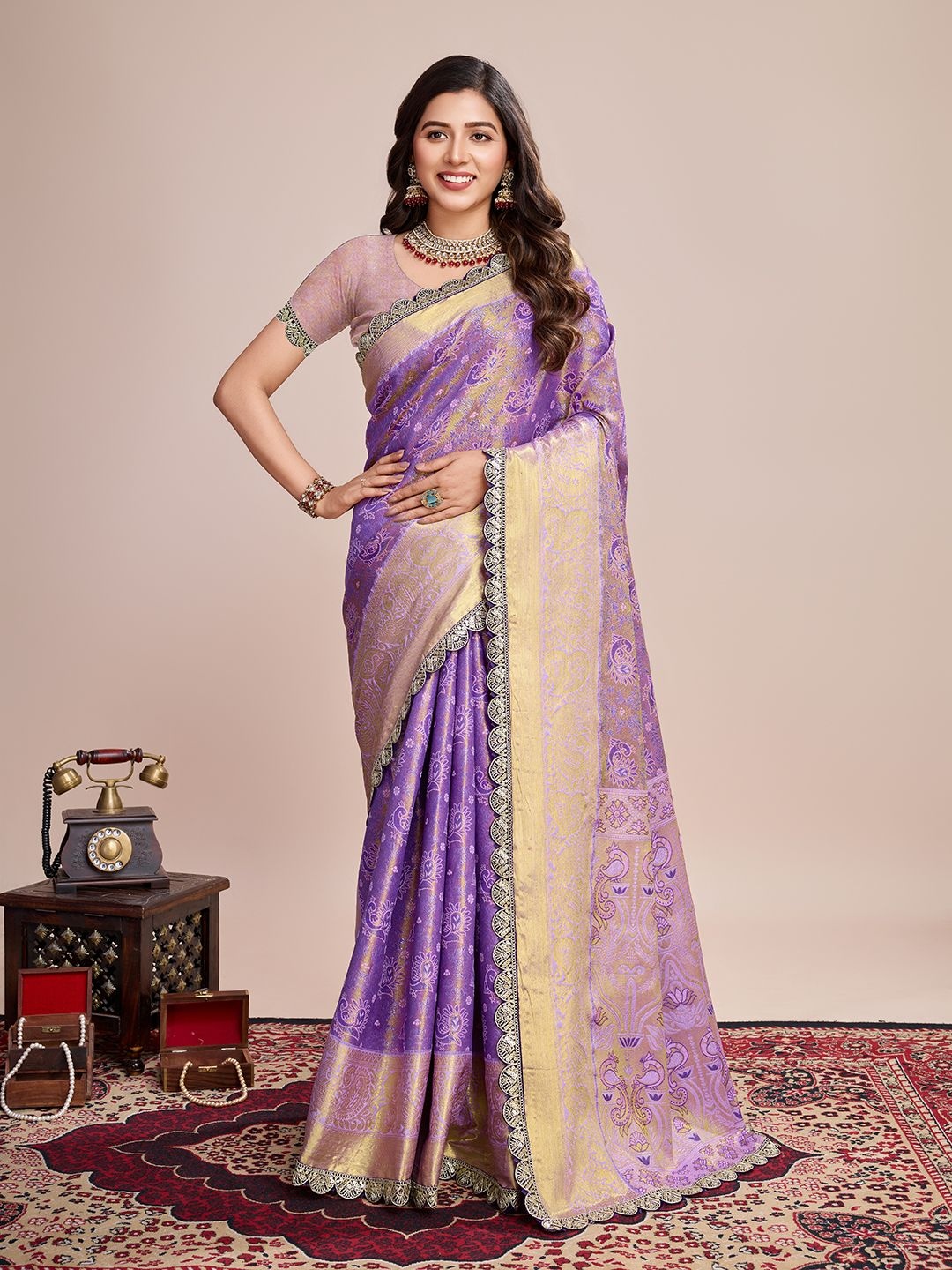 

Munir Floral Zari Silk Blend Kanjeevaram Saree, Purple