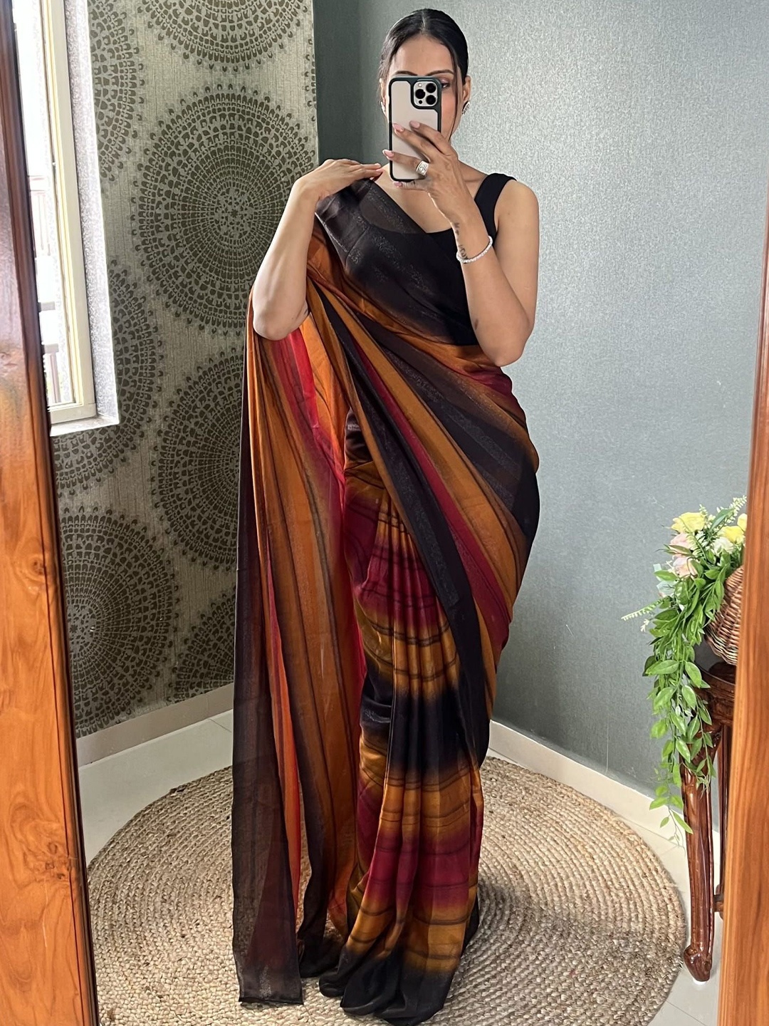 

DIVASTRI Striped Ready to Wear Saree, Orange