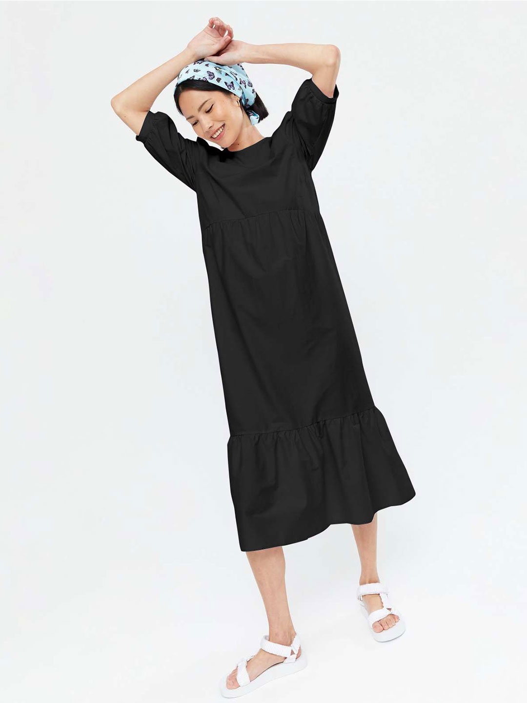 

Raiyani Enterprise Women Round Neck Fit & Flare Dress, Black