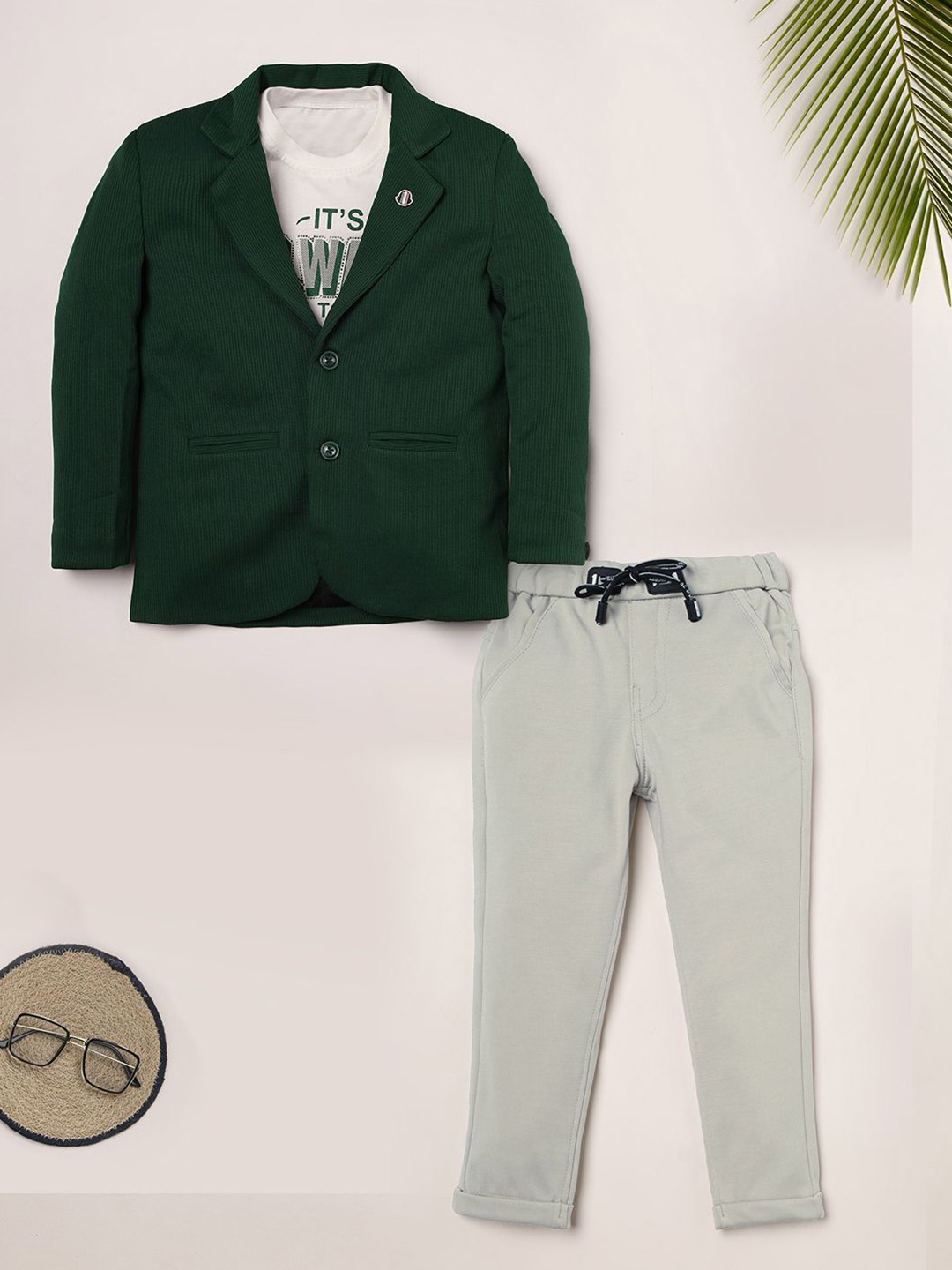 

Ridokidz Boys Notched Lapel Single-Breasted Blazers With Printed T-Shirt, Green