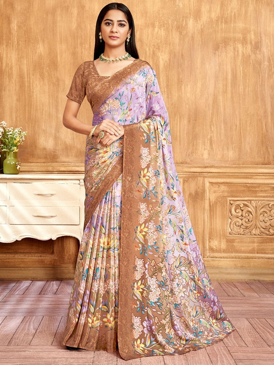 

Mitera Women Floral Printed Saree With Unstitched Blouse Piece, Lavender