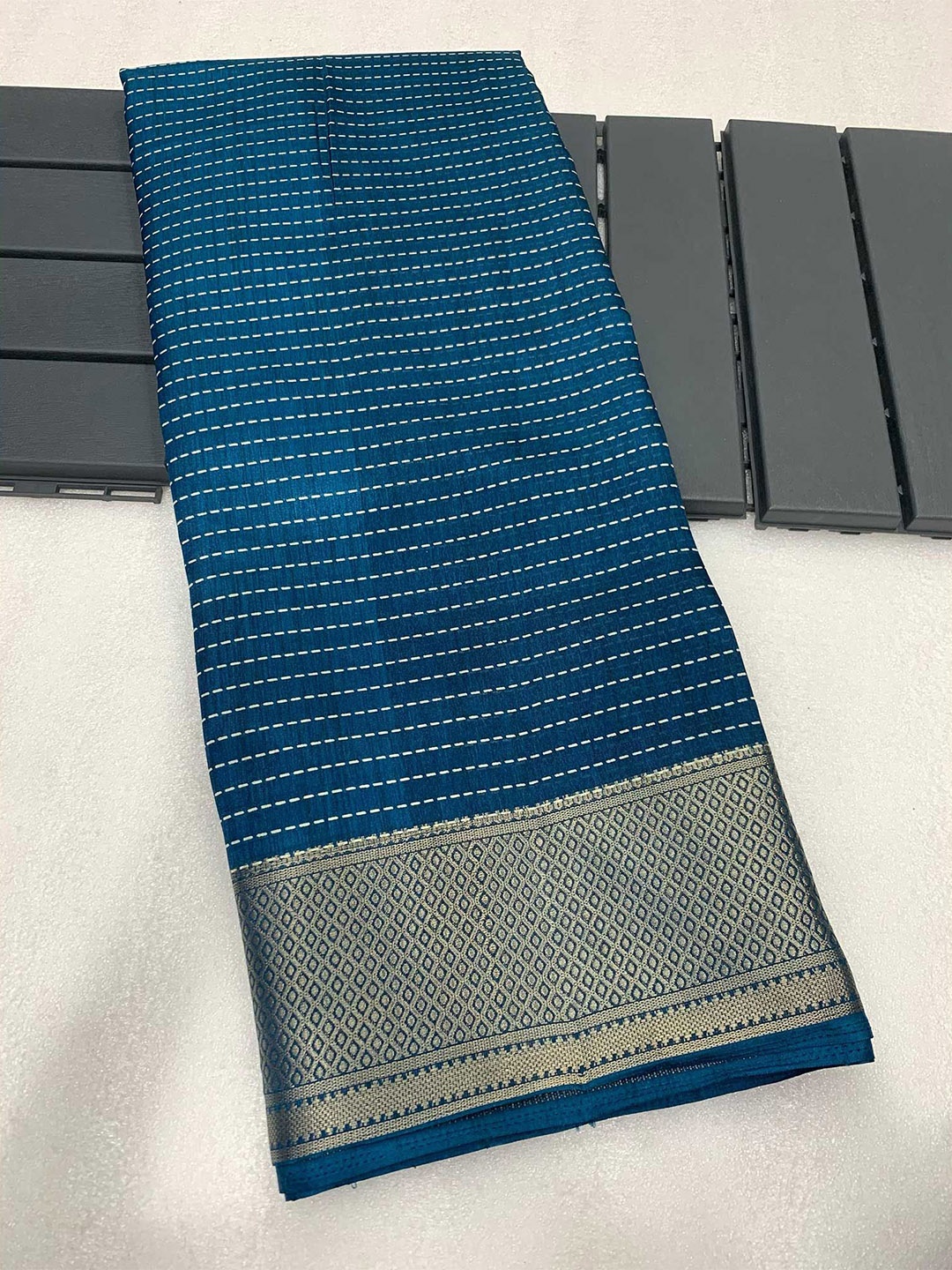 

Peachmode Striped Zari Saree, Teal
