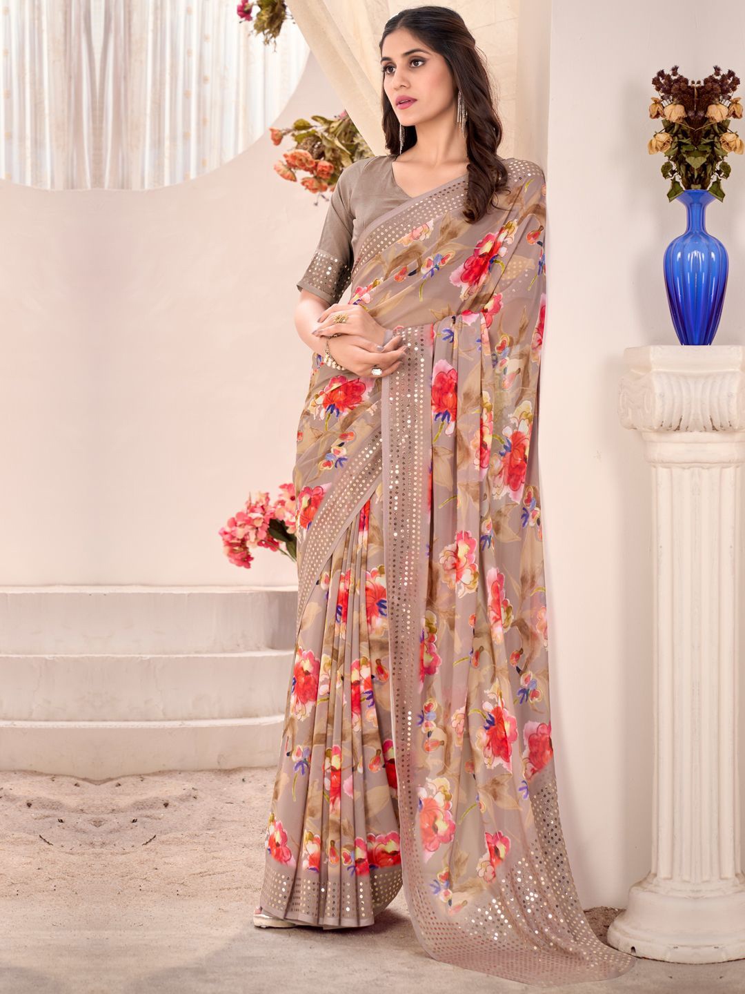 

CHUDIYA Floral Printed Sequinned Saree, Tan