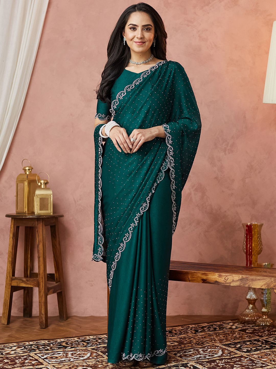 

Satrani Women Embellished Pure Georgette Saree, Green