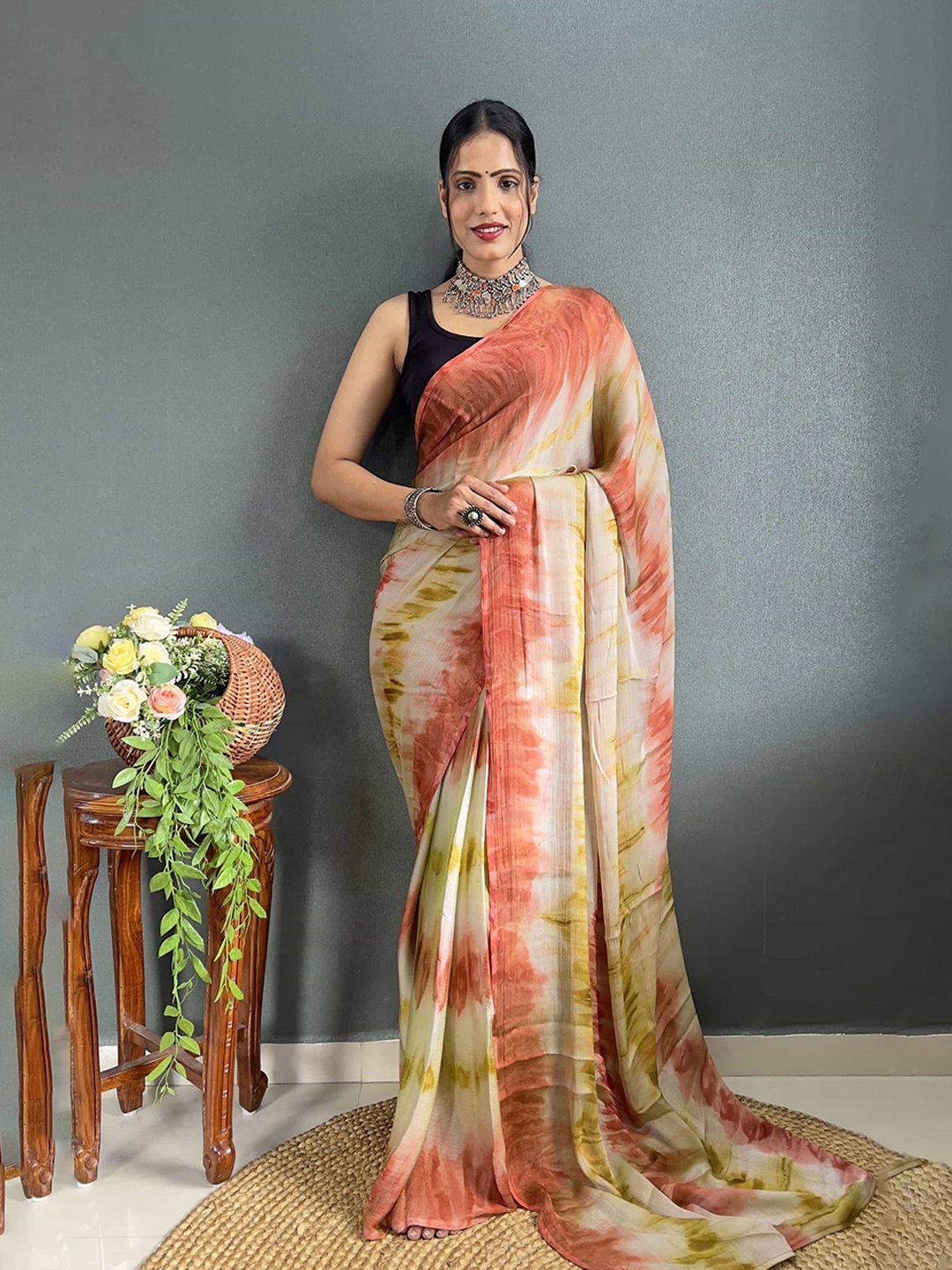 

DIVASTRI Tie and Dye Pure Chiffon Ready to Wear Saree, Pink